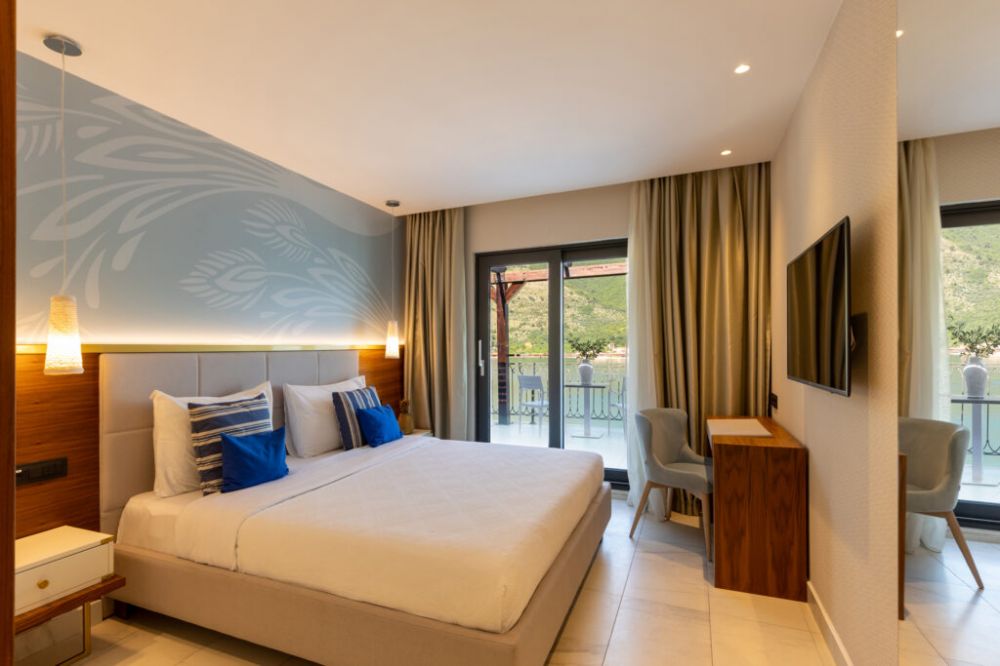 3 Bedroom SV Suite, Huma Kotor Bay 5*