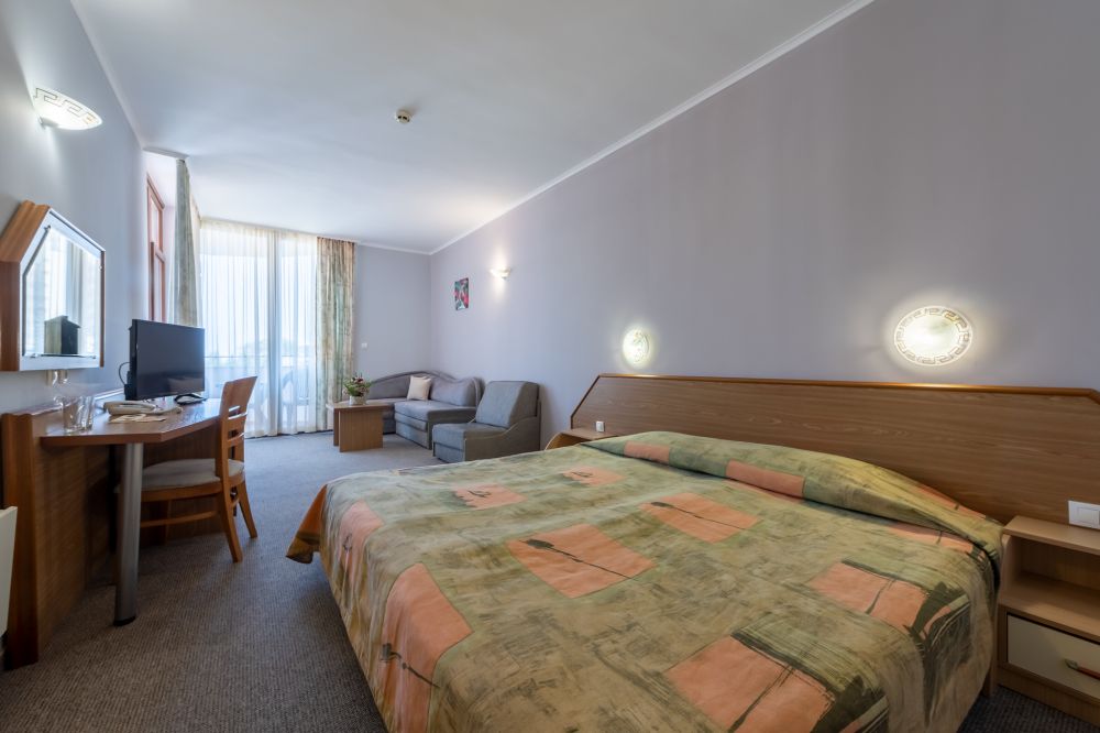 Double Comfort Room, Hrisantema Hotel 4*