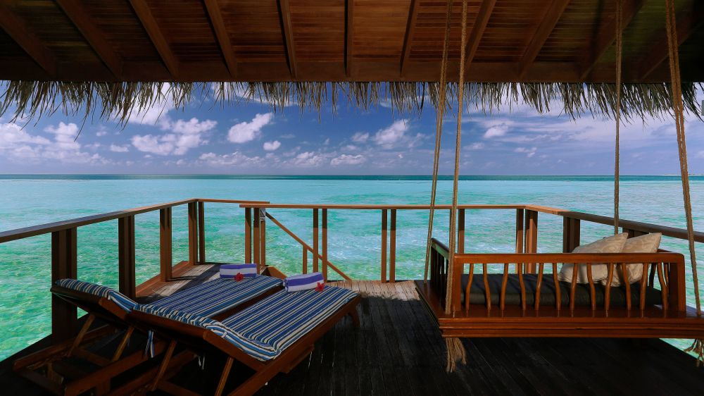 Water Villa, Medhufushi Island Resort 4*