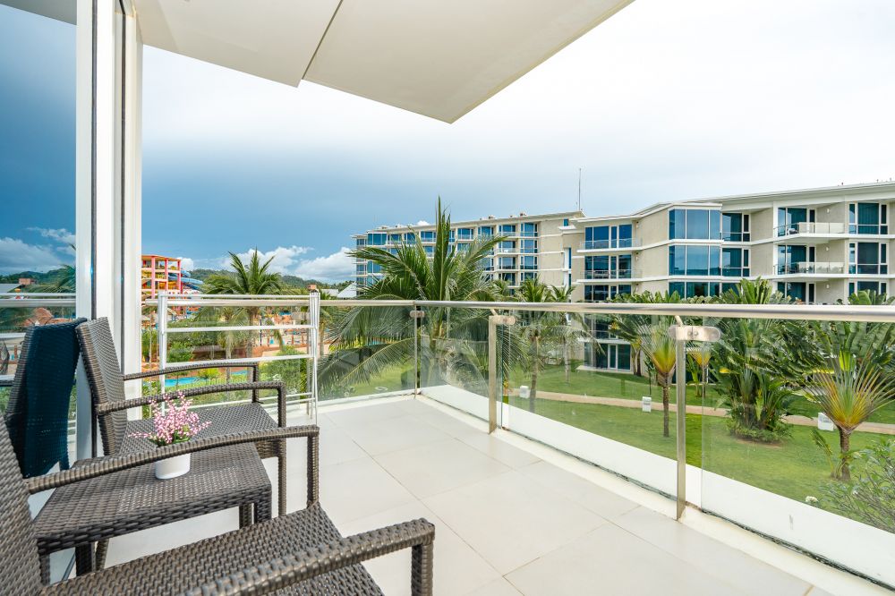 Deluxe Twin / King (With balcony), Splash Beach Resort Maikhao Phuket 5*