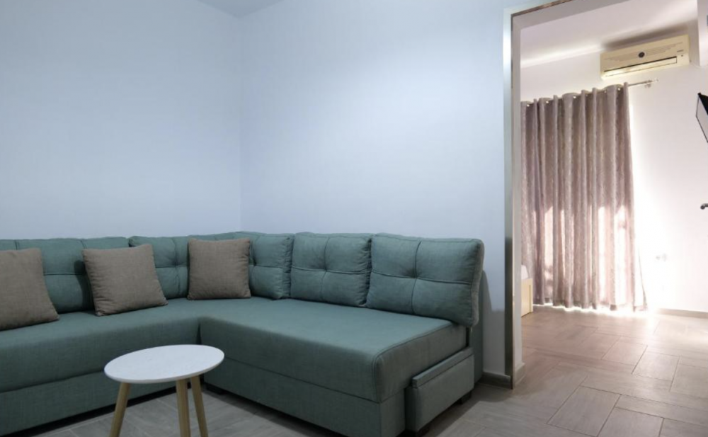 One Bedroom Apartment, Vila Adrian 4*