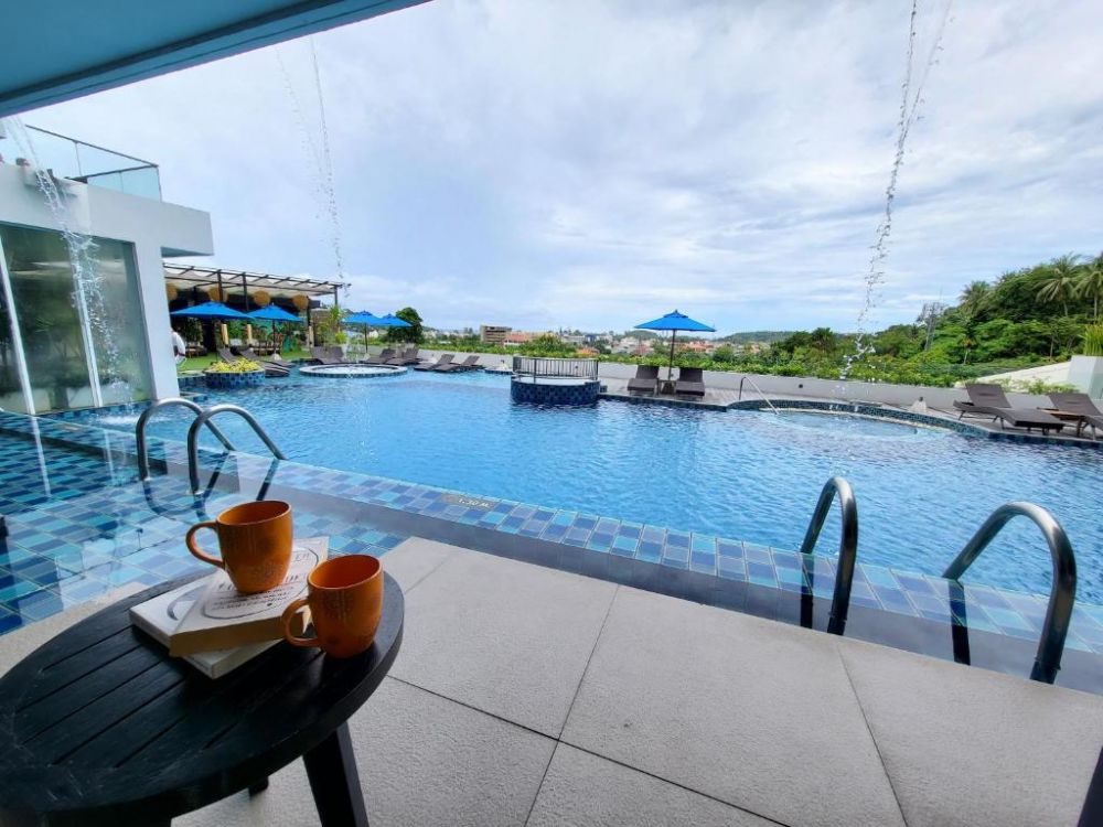 Deluxe Pool Access, The Yama Hotel Phuket 4*
