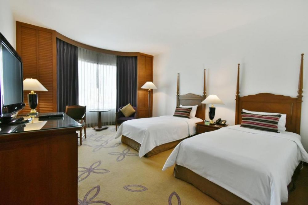 Superior Room, Century Park Hotel Bangkok 4*