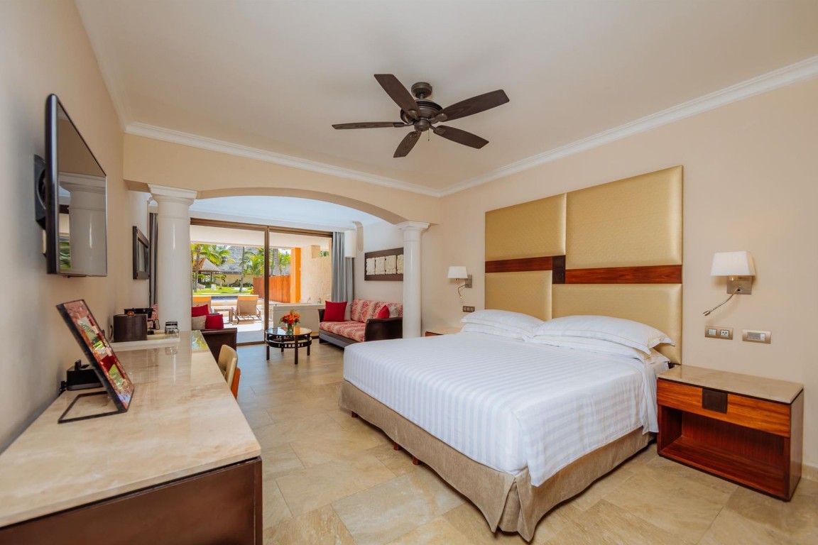 Junior Suite Ocean Front Premium Level, Barcelo Maya Grand Resort 5*