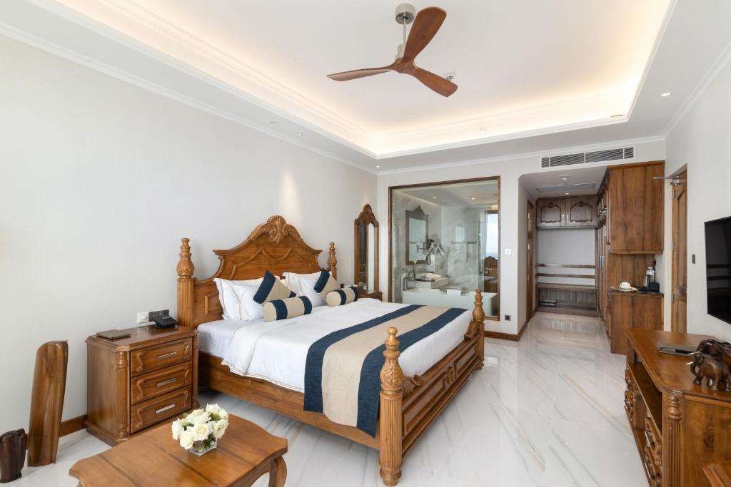 Premium/Premier Room, Araliya Beach Resort & Spa 5*