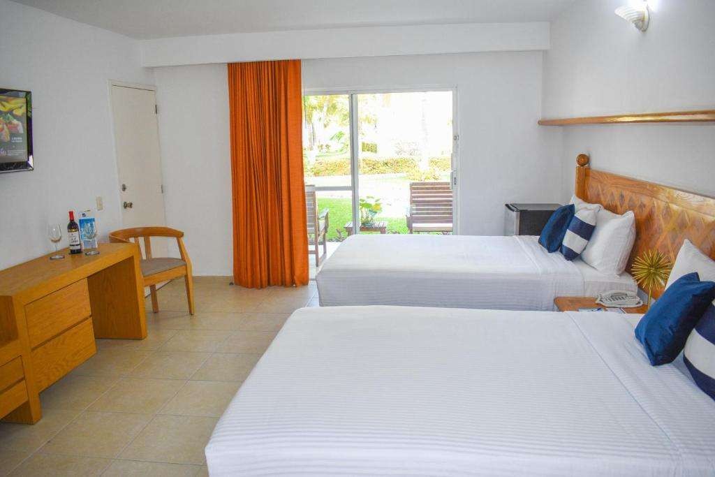 Standard, Beachscape Kin Ha Villas & Suites Cancun 3*
