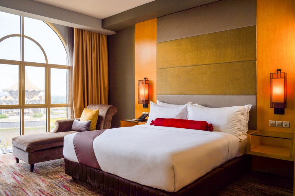 Club Floor King (City/ River View), The Waterfront Hotel Kuching 3*