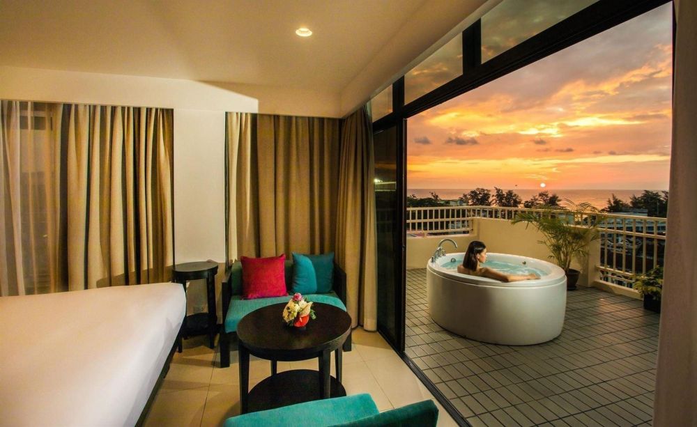 Deluxe Honeymoon Spa, Centara Karon Resort Phuket 4*