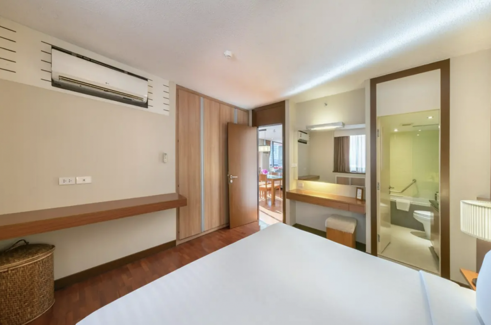Two Bedroom Residence, Bandara Suites Silom 3*