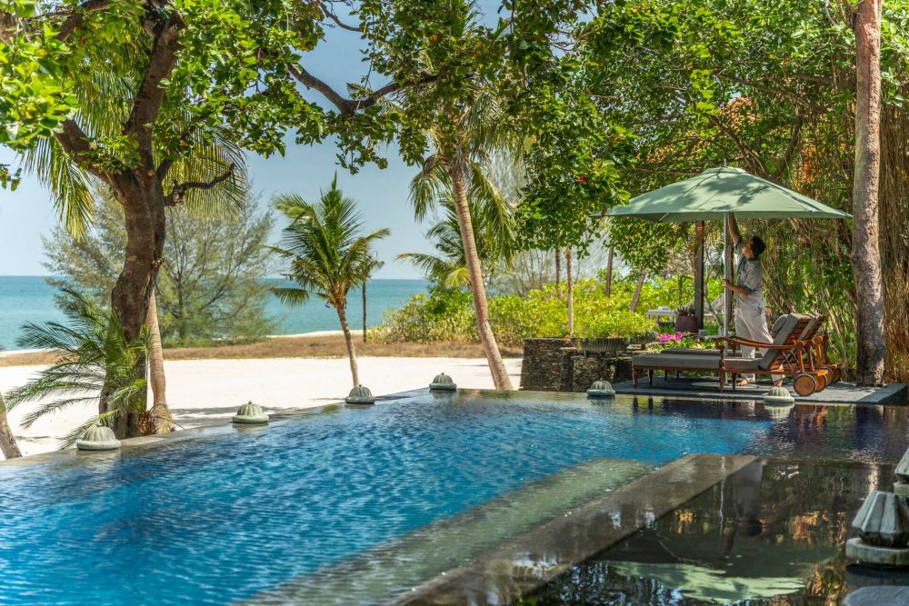 Royal Beach Villa With Pool, Four Seasons Resort 5*