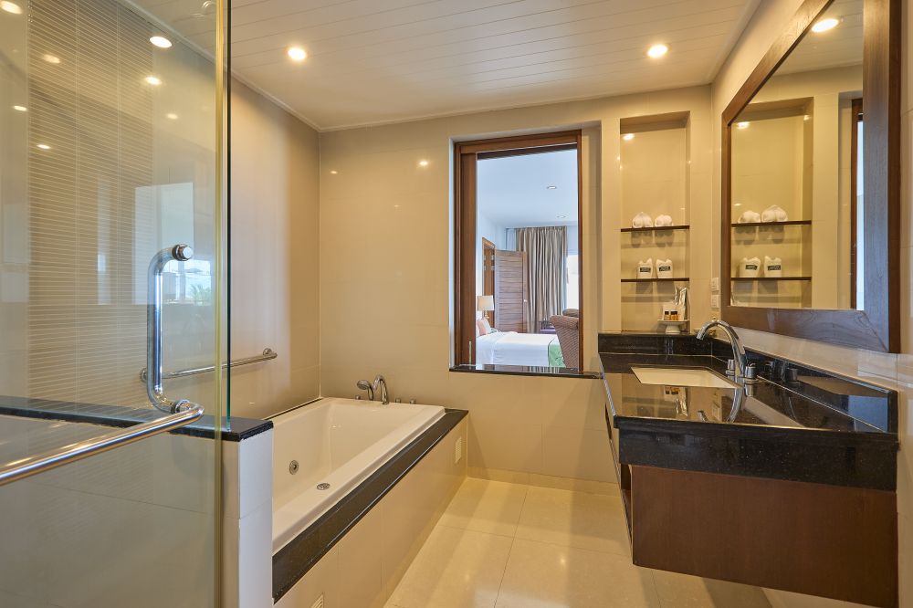 Junior Suite, The Heritage Pattaya Beach Resort 4*