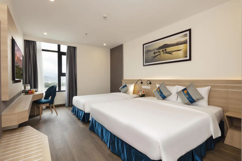 Deluxe Triple City View, Lucky Sun Hotel 4*