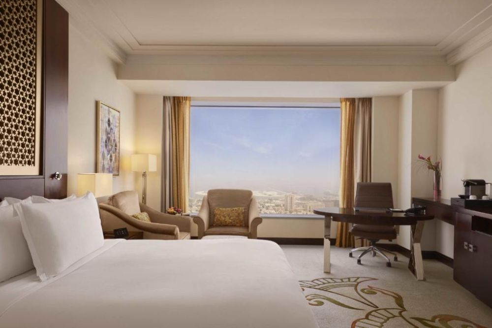 Deluxe Room Skyline View, Conrad Dubai 5*