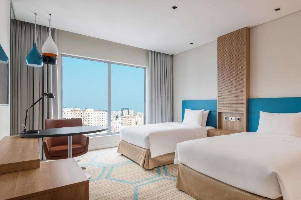 Standard Room, Holiday Inn Doha - The Business Park 4*