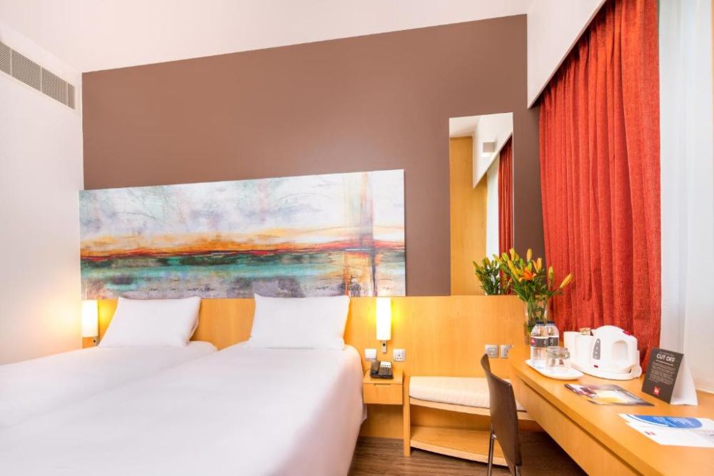 Standard Room, Ibis One Central Hotel Dubai 3*