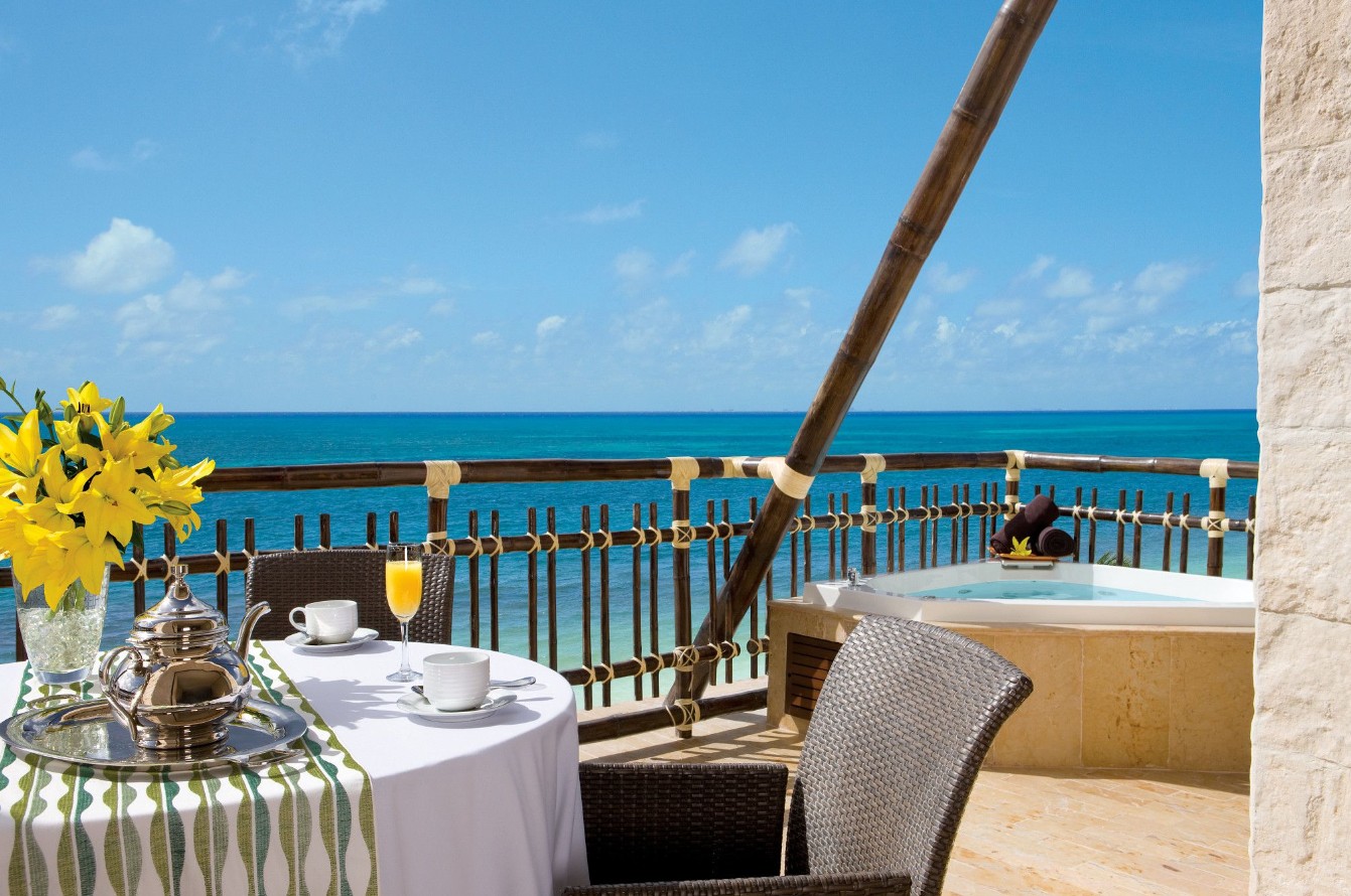 Preferred Club Ocean Front Master Suite, Dreams Riviera Cancun Resort & Spa 4*