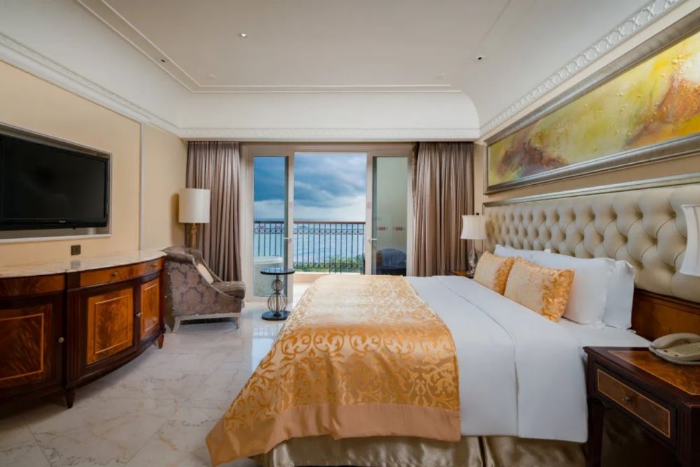 Crowne Plaza Super Sea View Room, Crowne Plaza Resort Sanya Bay 5*