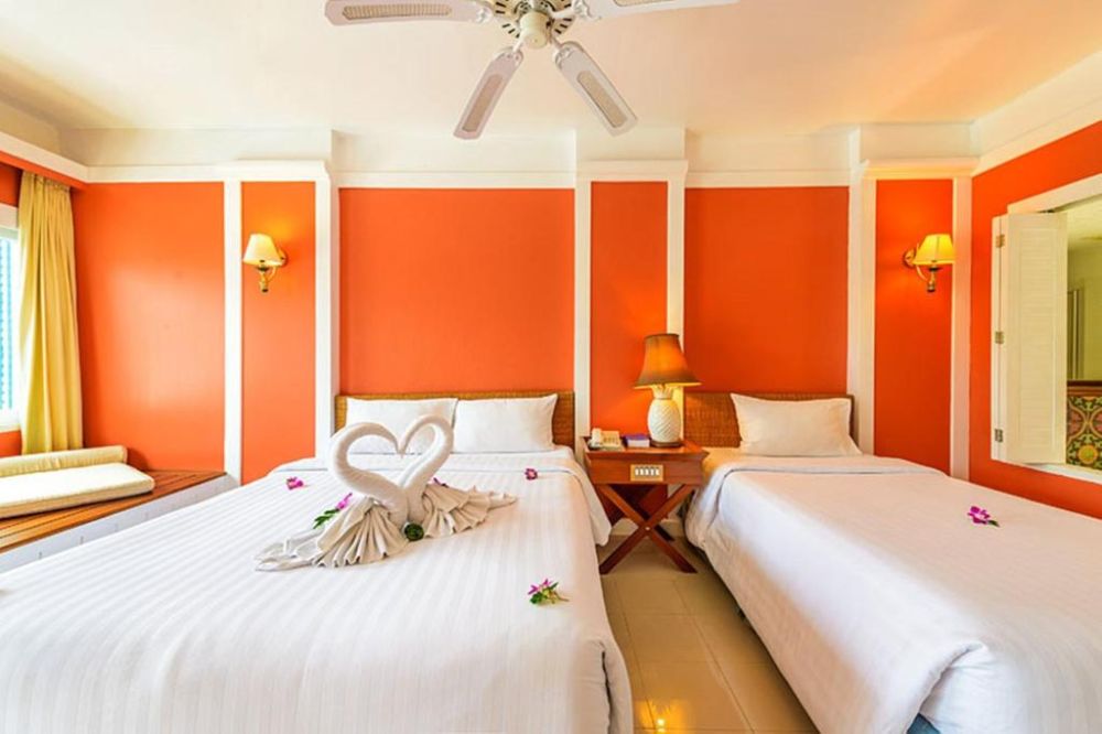 Superior Room, Andaman Seaview Hotel 4*