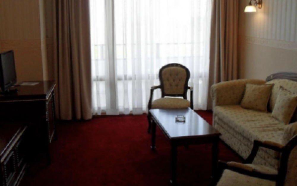One-Bedroom Apartment, Ivanchov Han 3*