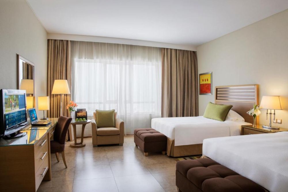 Two Bedroom Suite With Balcony, Nour Arjaan Fujairah By Rotana 4*