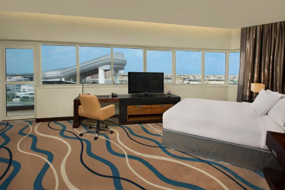 Deluxe Room, DoubleTree by Hilton Hotel and Residences Dubai – Al Barsha 4*