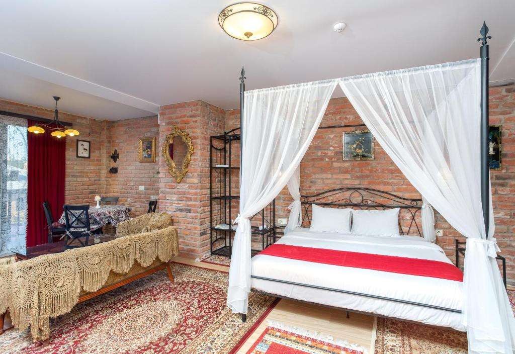 Superior Room, Brooch Hotel Tbilisi 4*