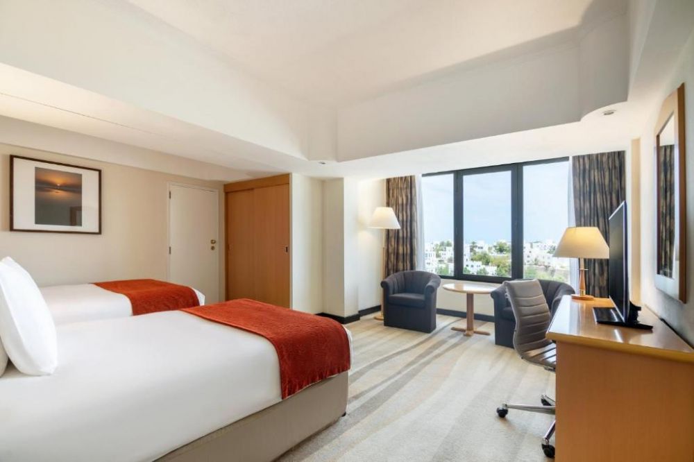 City View/Sea View Room, Crowne Plaza Muscat 4*