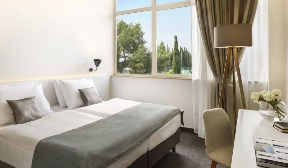 STANDARD twin room with park view, Remisens Hotel Albatros 4*