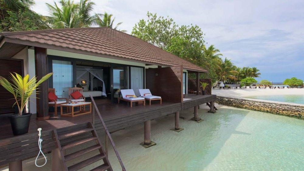 Lagoon Villa, Lily Beach Resort Maldives 5*