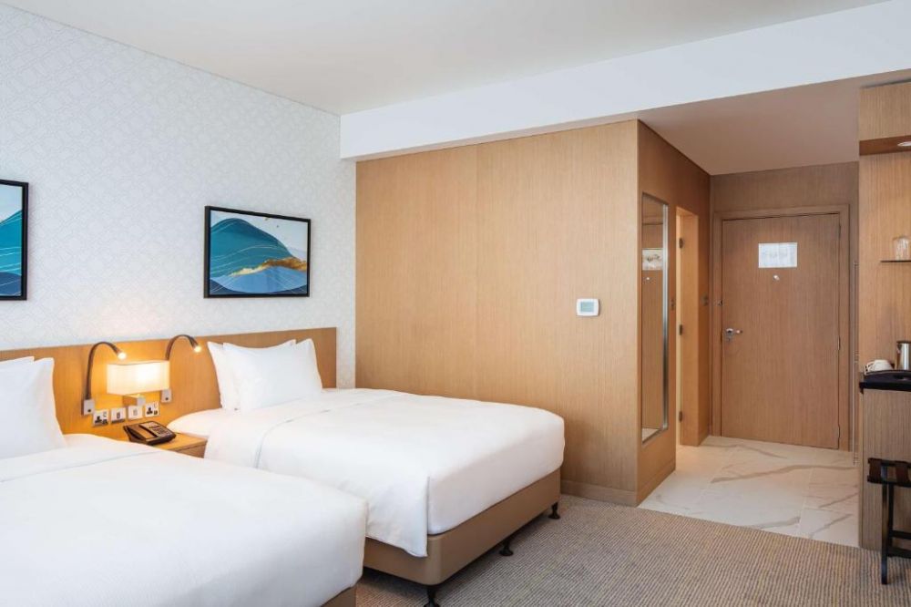 Guest Room, DoubleTree By Hilton Fujairah City 5*