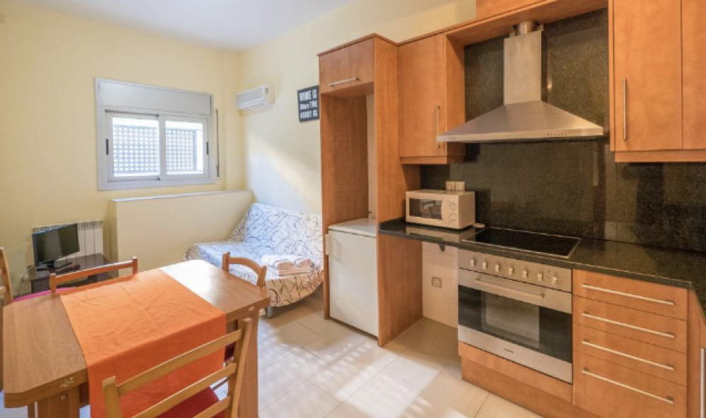 One Bedroom Apartment 2-4 pax, AR Espronceda 3*