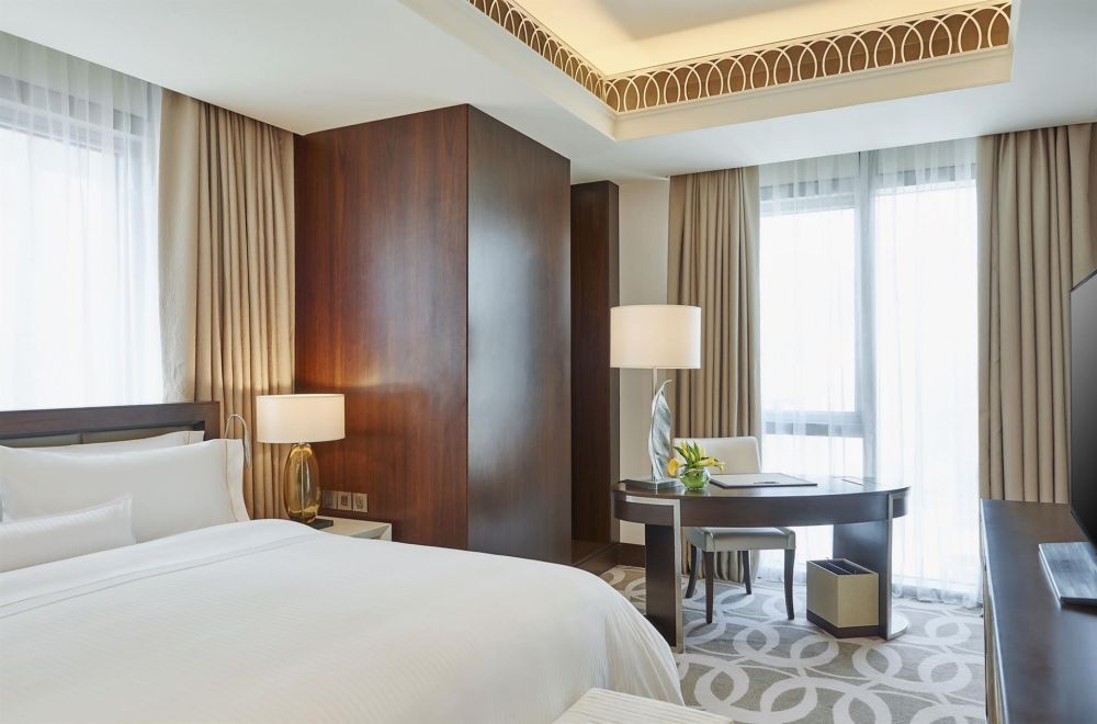 Junior Suite, Hilton Dubai Al Habtoor City 5*