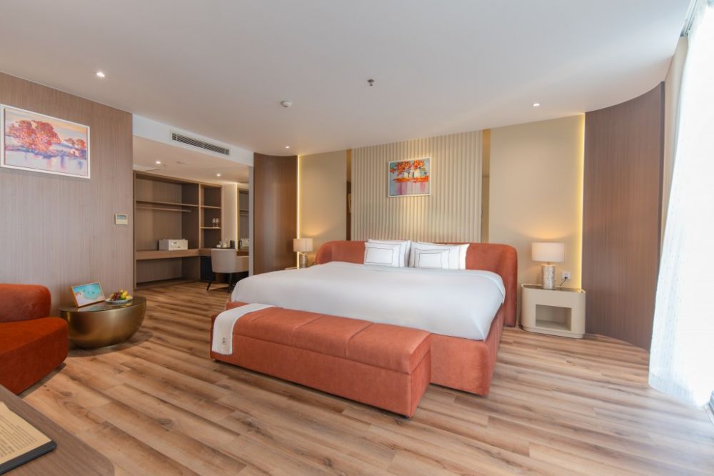 Presidental Suite, Star City Hotel & Condotel Beachfront Nha Trang 4+