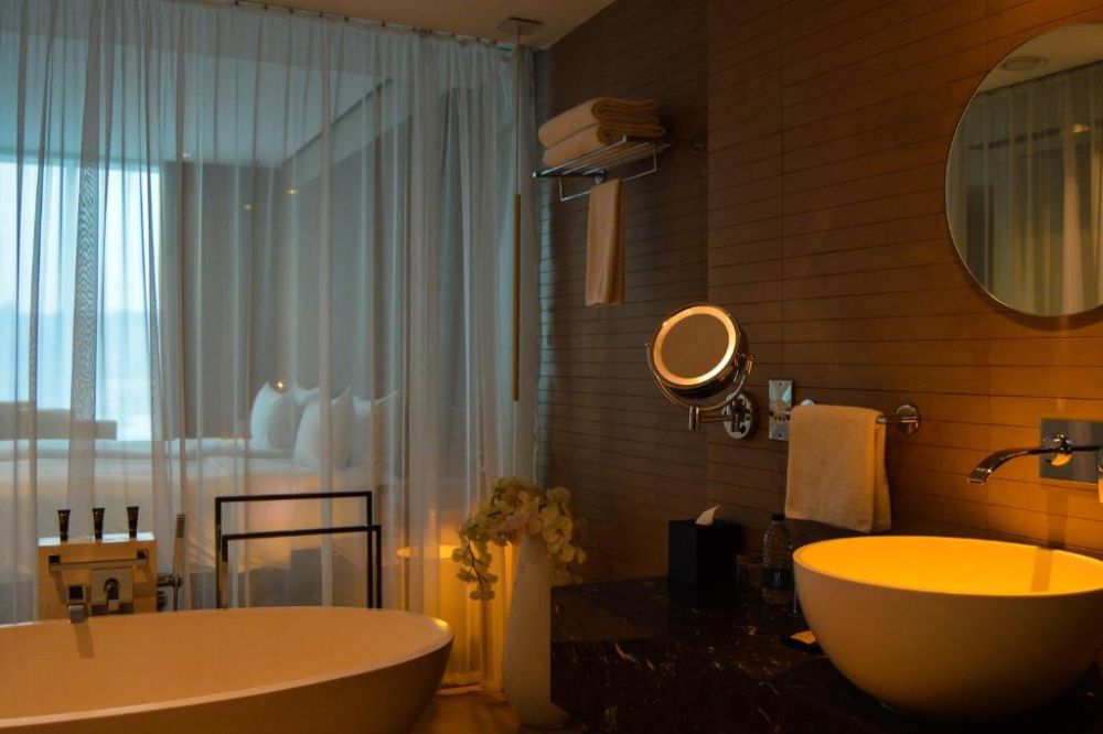 Superior Room, The Canvas Hotel Dubai 5*