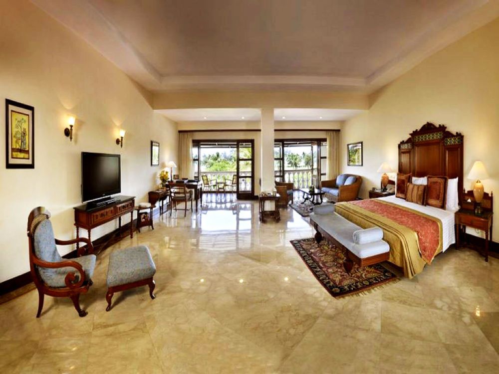 Luxury Suite, The Lalit Golf & SPA Resort 5*