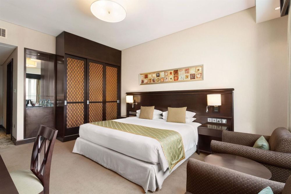 Classic room, Crowne Plaza Dubai Jumeirah (ex. Ramada By Wyndham Jumeirah Hotel) 5*