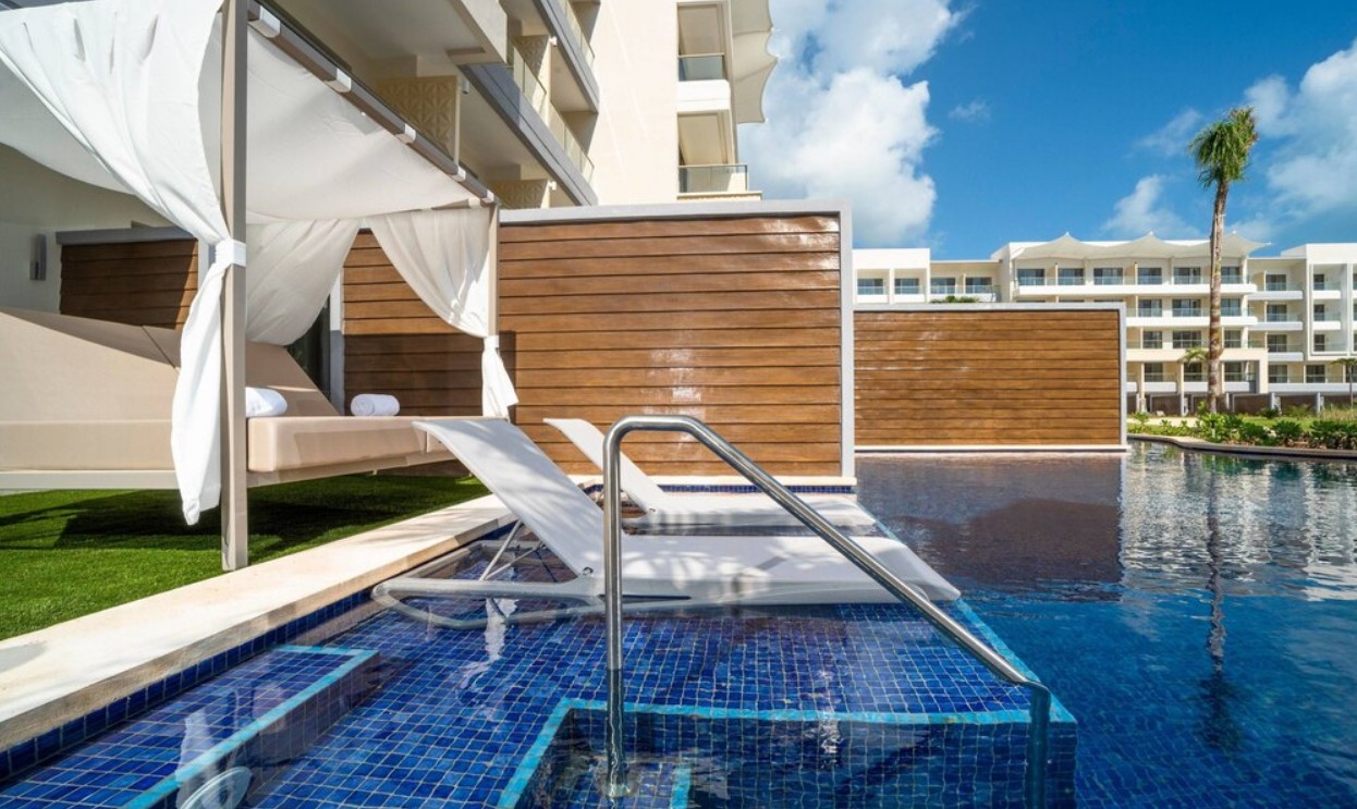Junior Suite Swim Out, Planet Hollywood Adult Scene Cancun | Adults Only Section 5*
