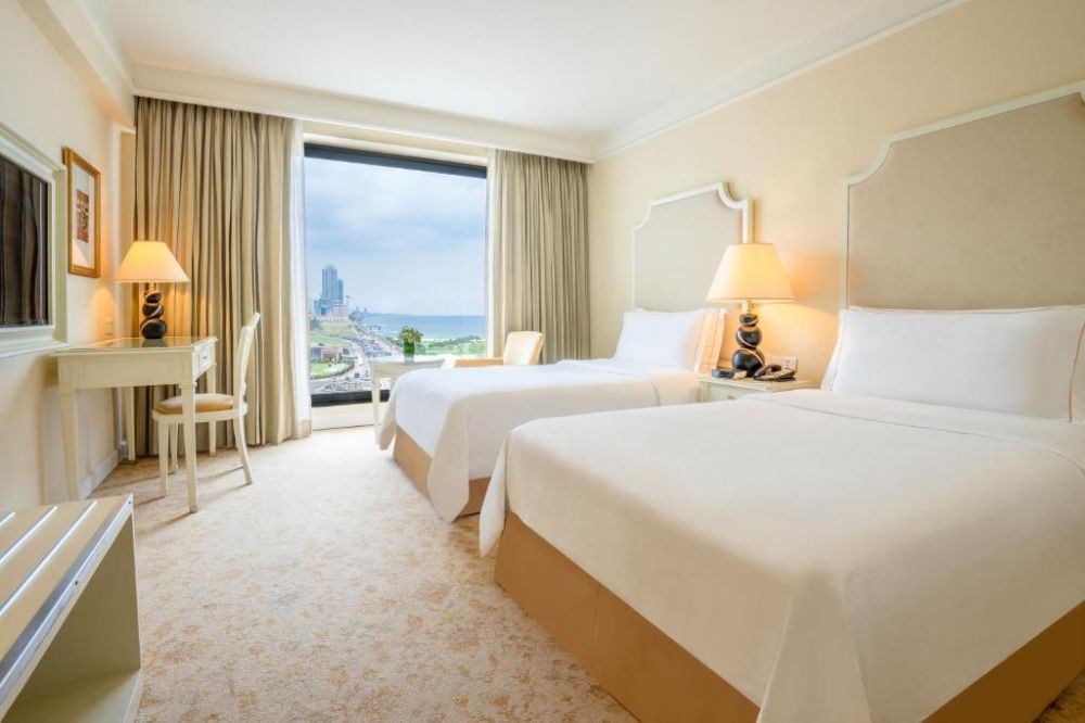 Superior City/Harbour View Room, The Kingsbury Colombo 5*