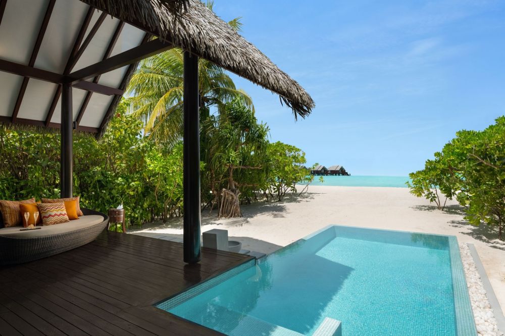 Two Bedroom Family Pool Beach Villa, Heritance Aarah 5*