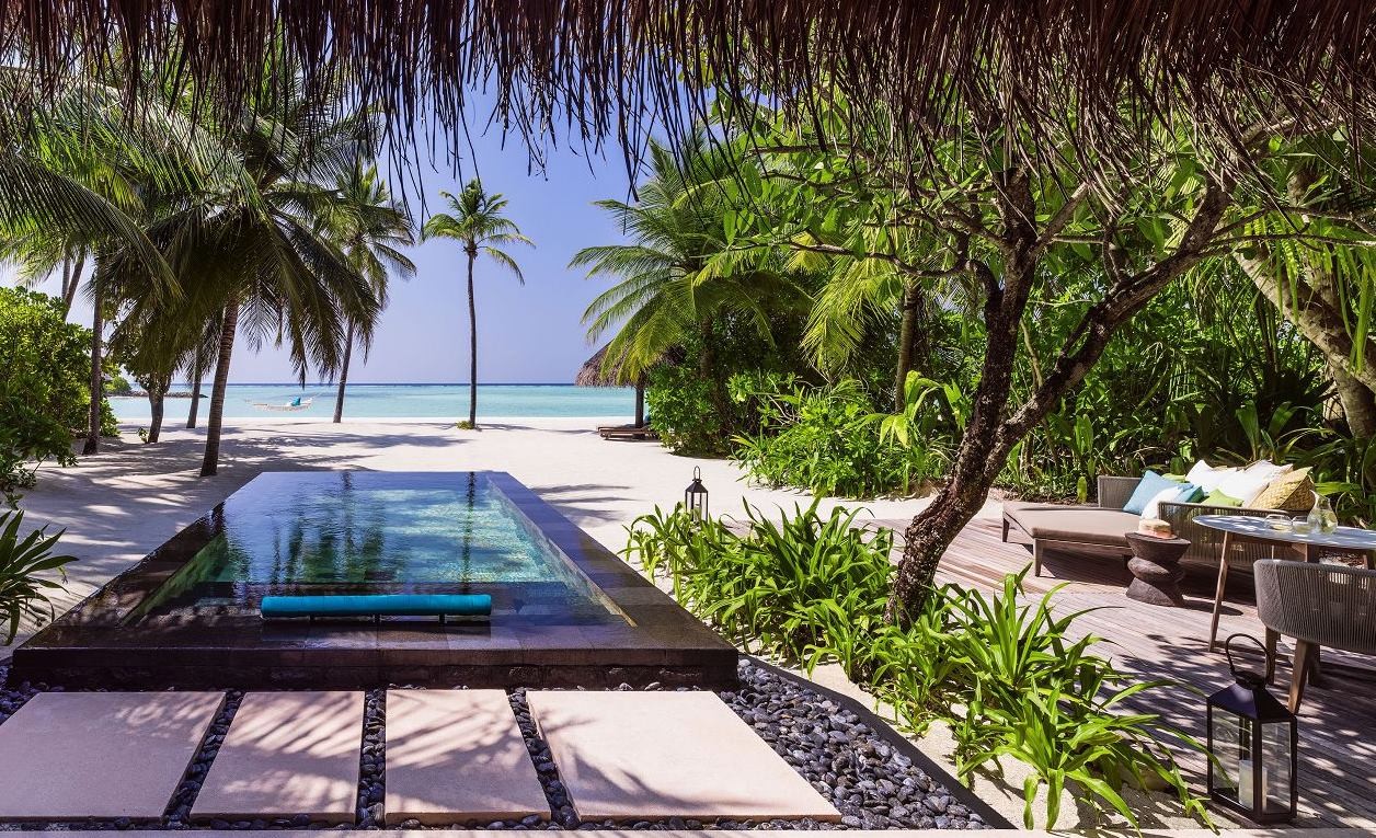 Beach Villa with Pool, One & Only Reethi Rah 5*