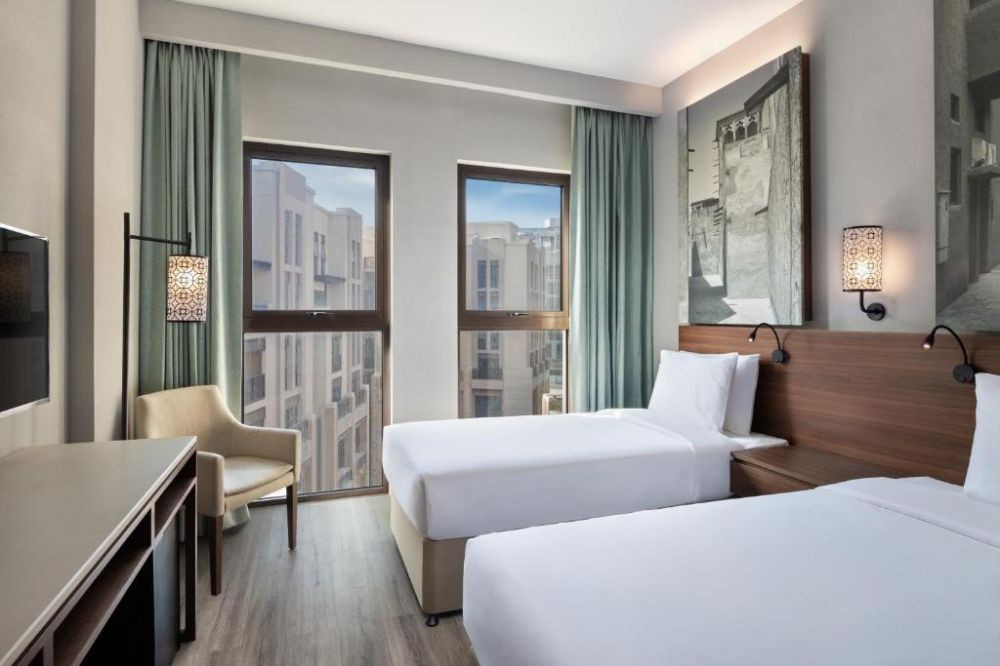 Superior Room Plaza View, Super 8 by Wyndham Dubai 2*