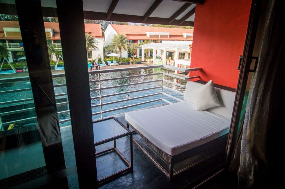Luxury Pool View, Planet Hollywood Beach Resort Goa 5*