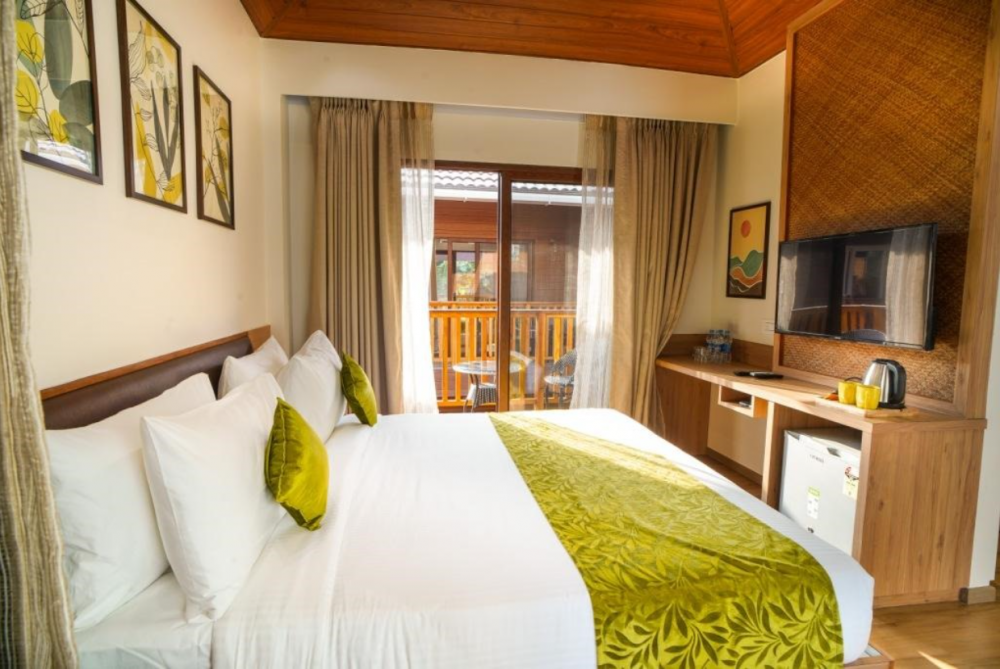 Pool Facing Cottage, Treehouse Mars Beach Cottages 4*