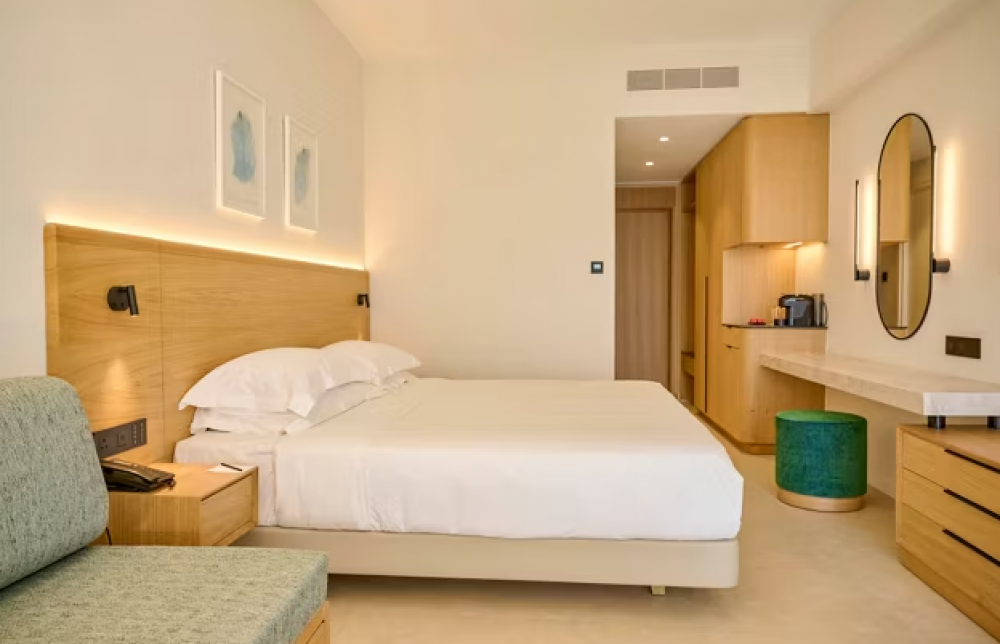 Deluxe room with Limited Sea View, Sunrise Emerald 