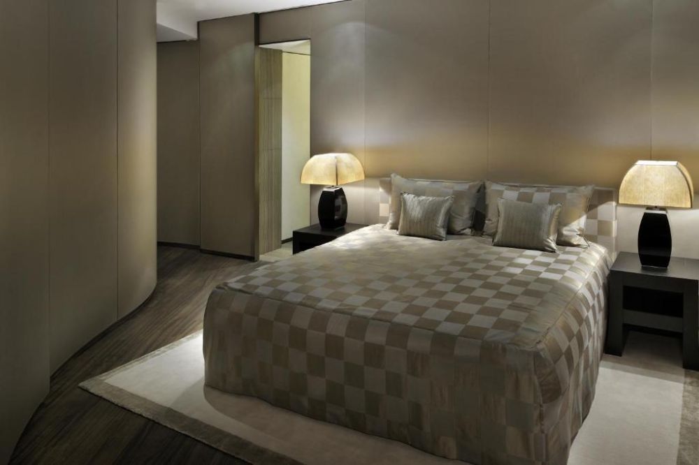 Armani Deluxe Room, Armani Hotel 5*