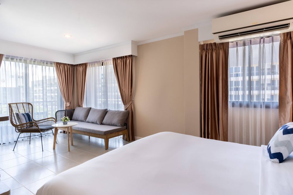 Corner Suite, Heeton Concept Hotel Pattaya 4*