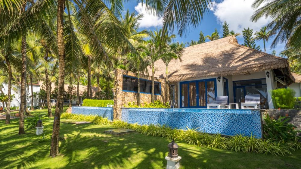 Beach Front Villa Private Pool, L’Azure Resort & Spa Phu Quoc 4*