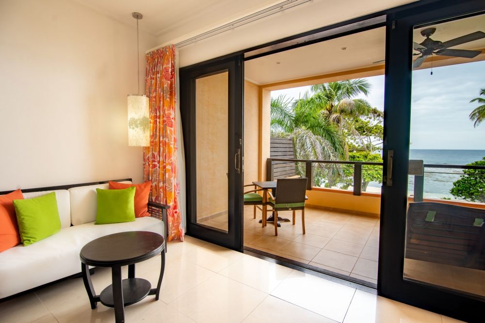King Deluxe Room With Ocean View, DoubleTree by Hilton Seychelles - Allamanda 4*