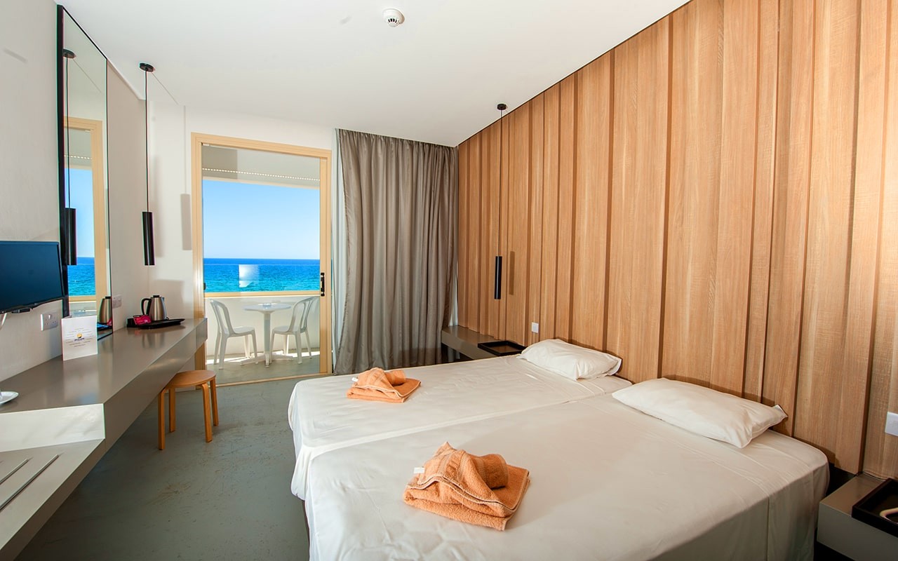 Twin Sea View Room, Piere Anne Beach Hotel 3*
