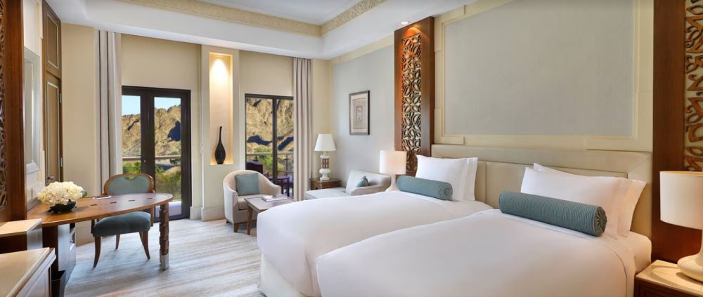 Deluxe Mountain/ Pool/ Sea View Room, Al Bustan Palace Ritz Carlton Hotel 5*